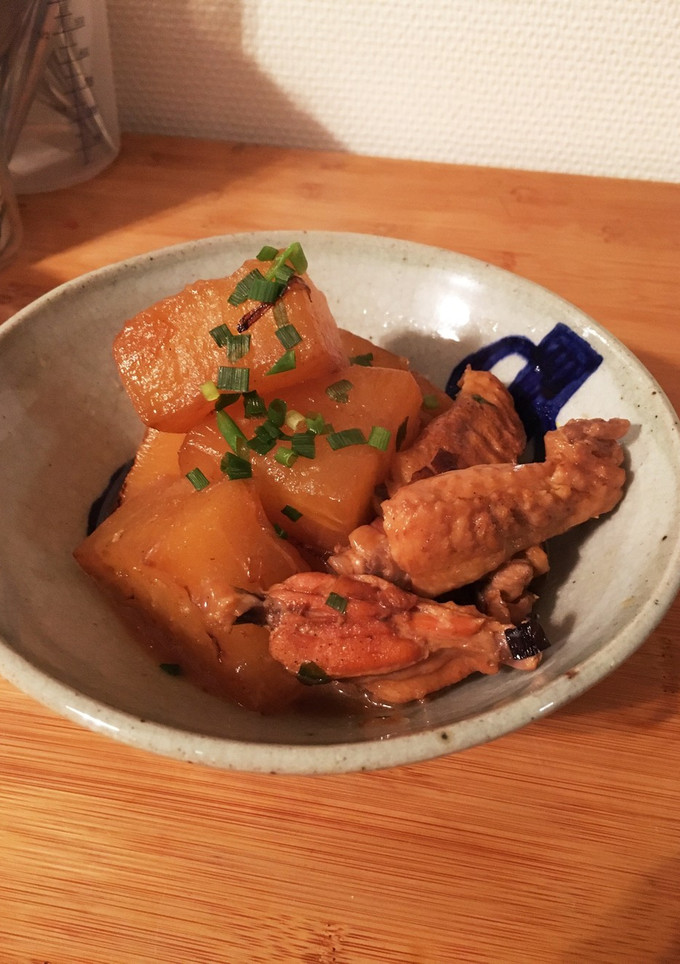 圧力鍋で！厚切り大根と手羽中の時短煮物　-レシピのメイン写真