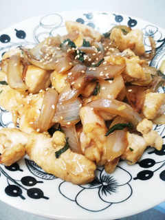 簡単♪玉ねぎと鶏肉の炒めもの。しそ風味-レシピのメイン写真