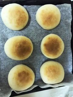手ごねパン★バター・牛乳なしでもフワフワ-レシピのメイン写真
