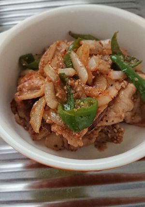 豚肉ピーマン玉葱のゴマだれ焼き♪-レシピのメイン写真