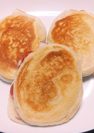 白い食卓ロールで簡単ホットサンド-レシピのメイン写真