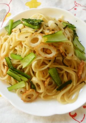 ロメスパ風＊ちくわと小松菜のスパゲッティ-レシピのメイン写真