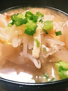 もやし*玉ねぎ*油揚げの味噌汁❁⃘*.゚-レシピのメイン写真