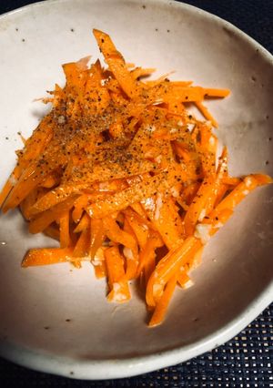 きのう何食べた8巻〜にんじんサラダ-レシピのメイン写真