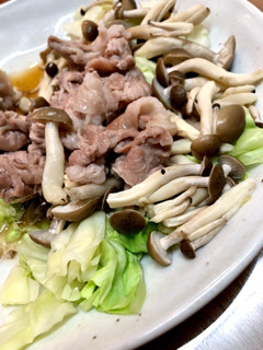 豚こま肉・キャベツ・しめじのレンジ蒸し?-レシピのメイン写真