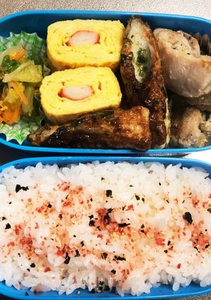 息子冬休み弁当！漬け物も食え！-レシピのメイン写真