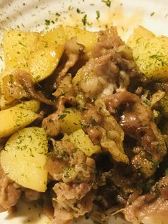 豚肉と煮込みポテトの甘辛スキヤキ風炒め-レシピのメイン写真