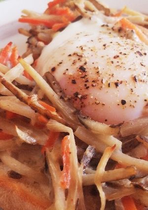 ごぼうサラダと卵のおかずトースト-レシピのメイン写真