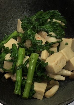 高野豆腐と春菊の中華風ピリ辛胡麻和え-レシピのメイン写真