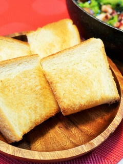 食パン4つに切って盛るだけ(5枚切りも)-レシピのメイン写真