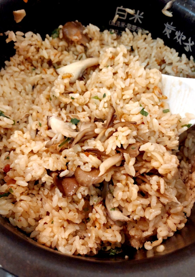 舞茸と梅と大葉の炊き込みご飯-レシピのメイン写真