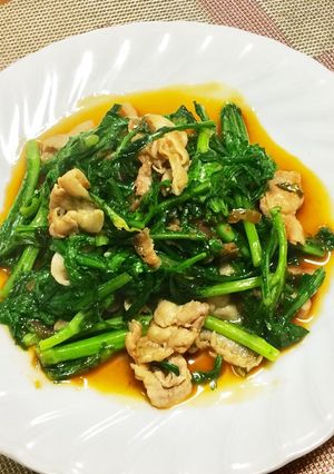 菊菜と豚バラ肉の辛味噌炒め-レシピのメイン写真