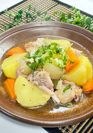 塩こうじで極上やわらか★出汁染みる塩鶏肉じゃが-レシピのメイン写真