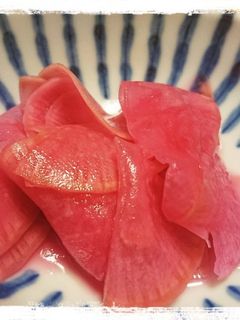 らっきょう酢使用☆ゆず風味の紫大根漬け-レシピのメイン写真