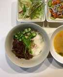 簡単♫オクラトロロと牛肉のネバトロ丼