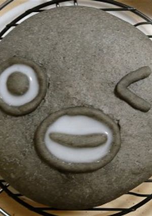 炊飯器で！ペンギン黒ゴマお豆腐パン-レシピのメイン写真