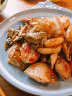 ご飯進む!鶏肉と長芋と舞茸のガリバタ醤油-レシピのメイン写真