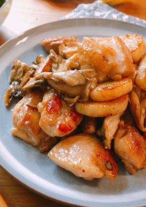 ご飯進む！鶏肉と長芋と舞茸のガリバタ醤油-レシピのメイン写真