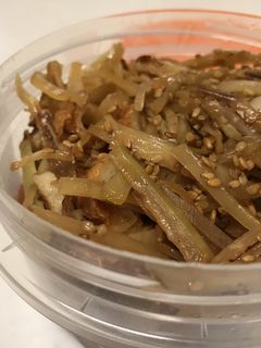 節約レシピ!大根の皮できんぴら♫-レシピのメイン写真