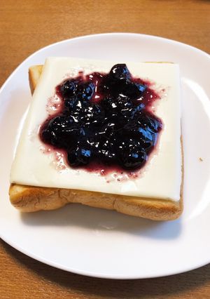 クリームチーズブルーベリーぱん-レシピのメイン写真