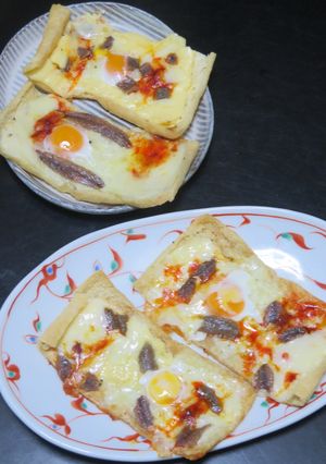 油揚げアンチョビチーズ焼きうずらの卵のせ-レシピのメイン写真