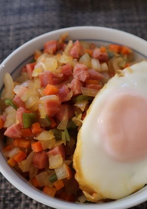 パパっと簡単☆コロコロウインナー丼-レシピのメイン写真