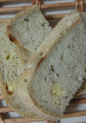 HBでバジルとチーズのフランスパン-レシピのメイン写真