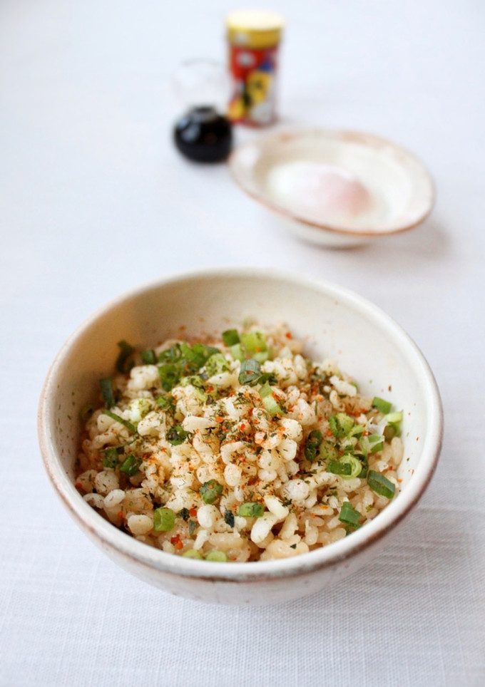 揚げ玉で簡単丼【たぬき温玉丼】-レシピのメイン写真