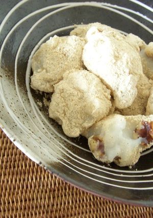 クルミ入り牛乳もち♪-レシピのメイン写真