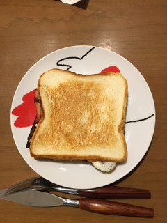朝ごはんに!ベーコンエッグホットサンド-レシピのメイン写真