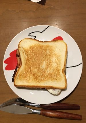 朝ごはんに！ベーコンエッグホットサンド-レシピのメイン写真