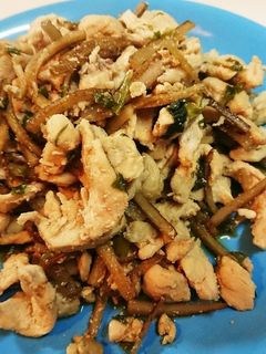 鶏むね肉とごぼうのガーリック醤油炒め-レシピのメイン写真