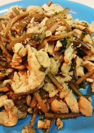 鶏むね肉とごぼうのガーリック醤油炒め-レシピのメイン写真