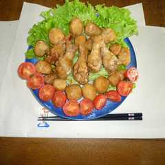 รูปของ 鶏手羽元と里芋の八角煮