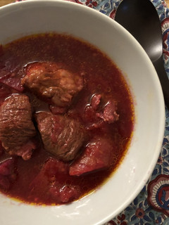 牛すね肉とビーツのごちそうトマトスープ-レシピのメイン写真