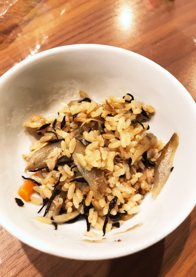 ツナとごぼうとひじきの炊き込みご飯-レシピのメイン写真