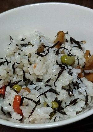 ひじきの煮物で♪ひじきの混ぜ寿司-レシピのメイン写真