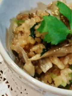 舞茸と三つ葉の炊き込みご飯(土鍋使用)-レシピのメイン写真