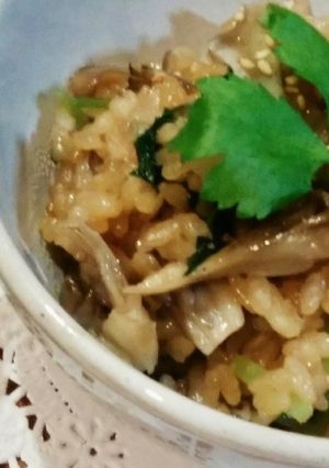 舞茸と三つ葉の炊き込みご飯(土鍋使用)-レシピのメイン写真