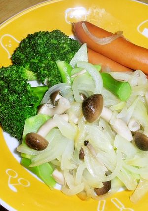 ソーセージと野菜のコンソメ蒸し-レシピのメイン写真