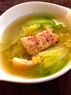 白菜とベーコンのコンソメスープ-レシピのメイン写真