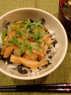 イカ塩辛丼-レシピのメイン写真