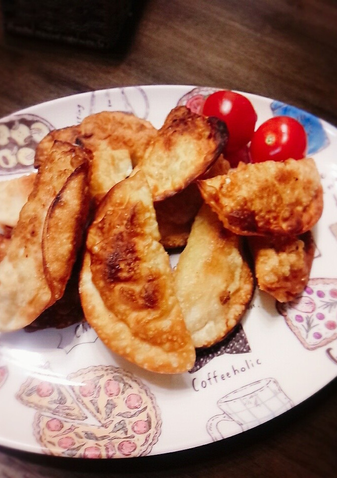 パタンと折ってね☆えびと玉ねぎの揚げ餃子-レシピのメイン写真