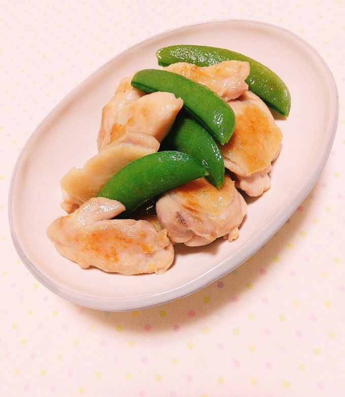 簡単ヘルシー♡鶏肉とスナップえんどう炒め-レシピのメイン写真