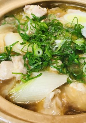 鶏もも肉と白菜＆長ネギの赤味噌煮込み鍋-レシピのメイン写真