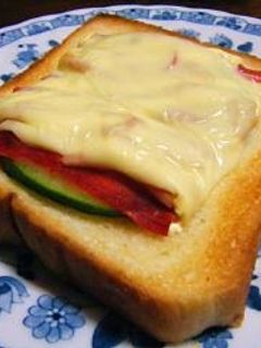 朝食に♪かにかまマヨチーズトースト-レシピのメイン写真