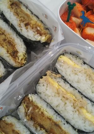 ☆おにぎらず（コロッケとキャベツ）-レシピのメイン写真