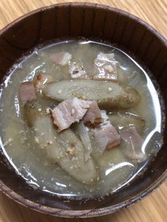 ごぼうとベーコンの味噌汁-レシピのメイン写真