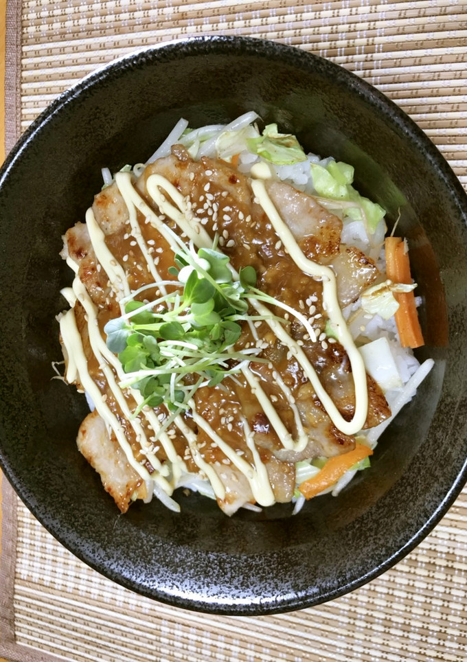 美人レシピ・豚肉のしょうが焼き丼-レシピのメイン写真
