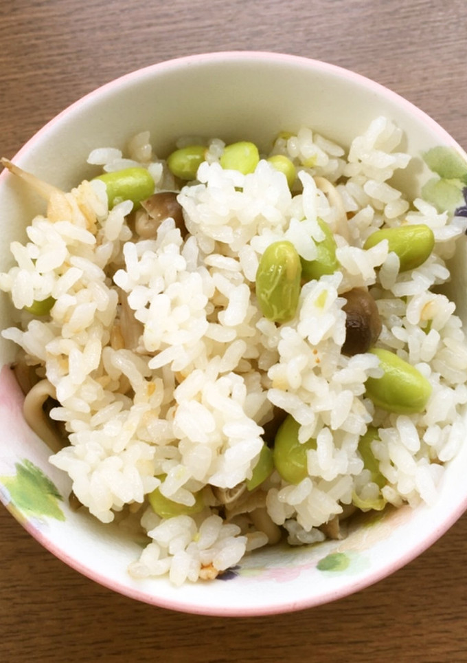 白だしで、枝豆とぶなしめじの炊き込みご飯-レシピのメイン写真